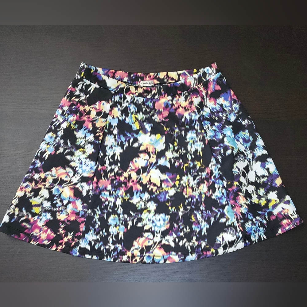 Lily Star Floral Print Mini Skirt (M)